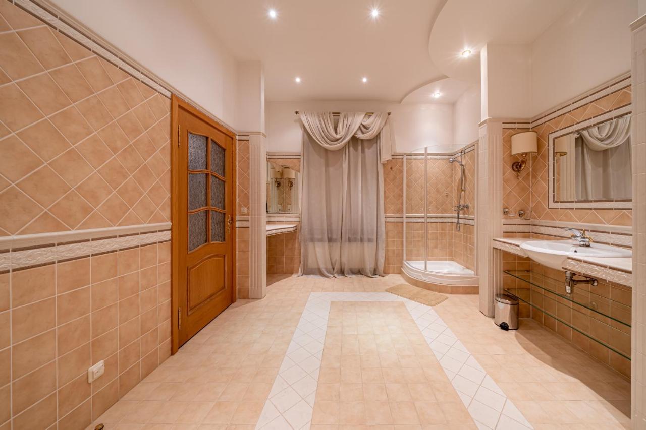 Pulkveza Brieza 7 Street Two Bedroom Huoneisto