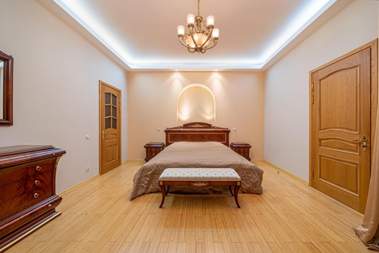 Pulkveza Brieza 7 Street Two Bedroom Huoneisto Riika