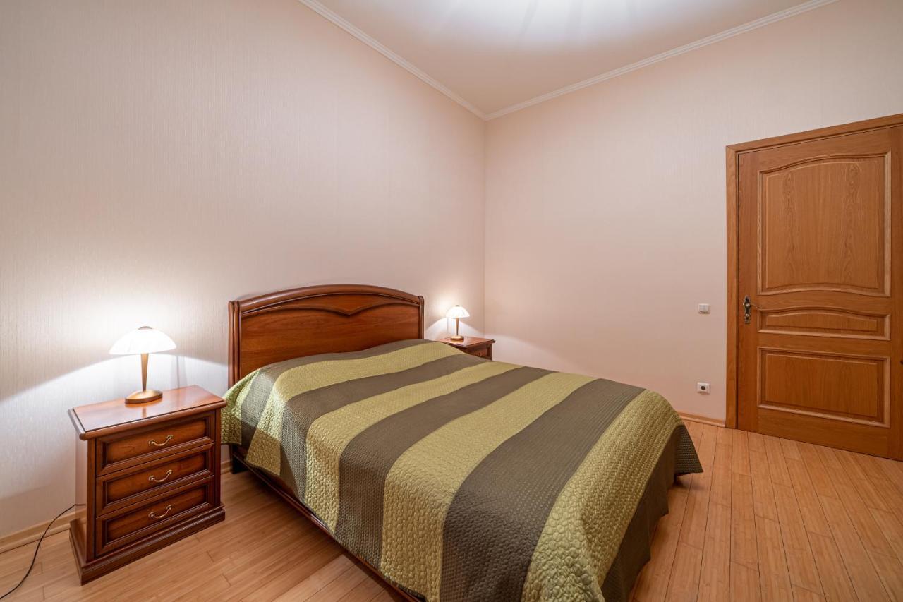 Pulkveza Brieza 7 Street Two Bedroom Huoneisto Riika